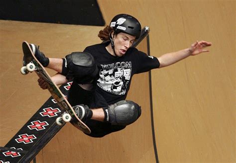 shaun white skateboarding